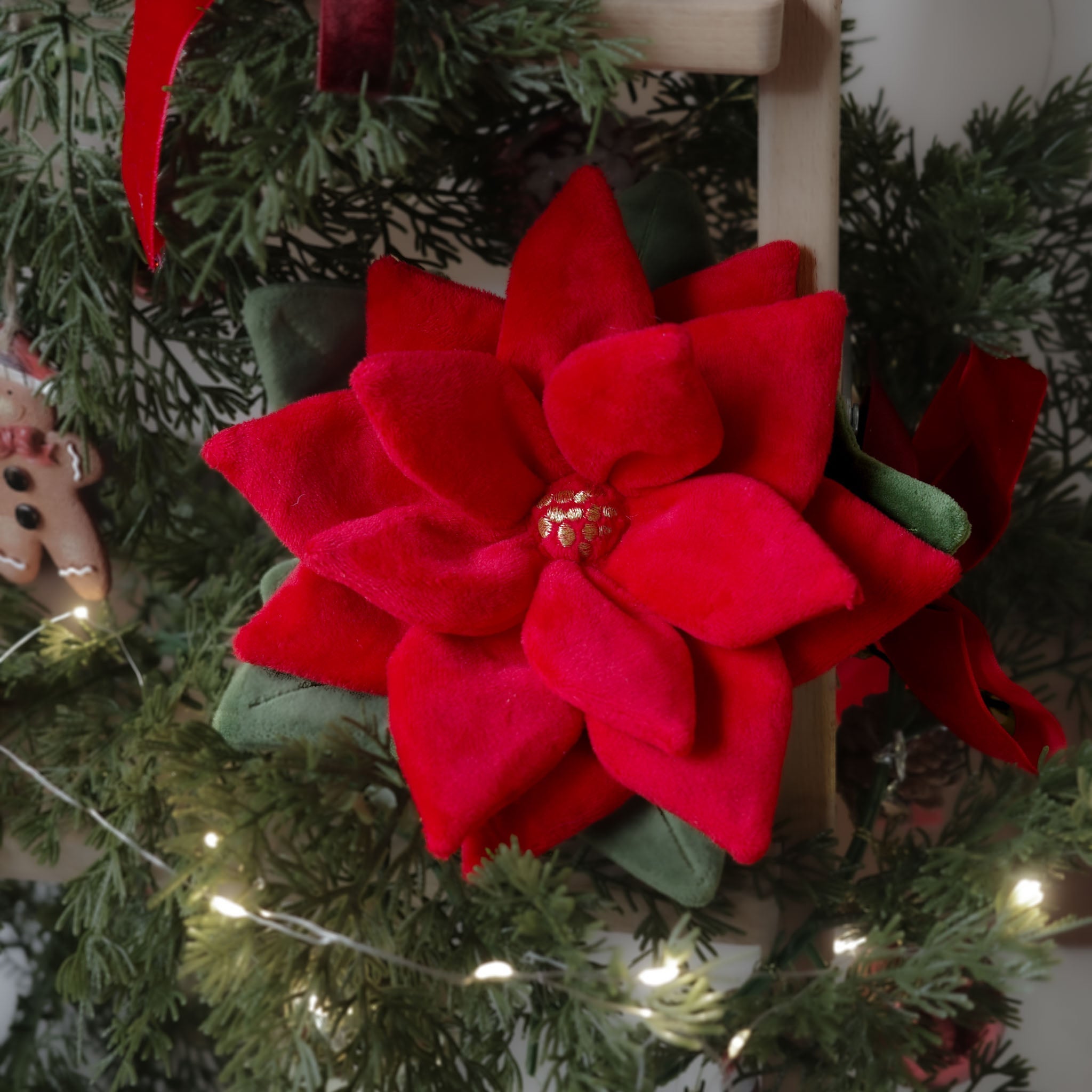 Snuffle Poinsettia Nosework Toy - Pups & Bubs