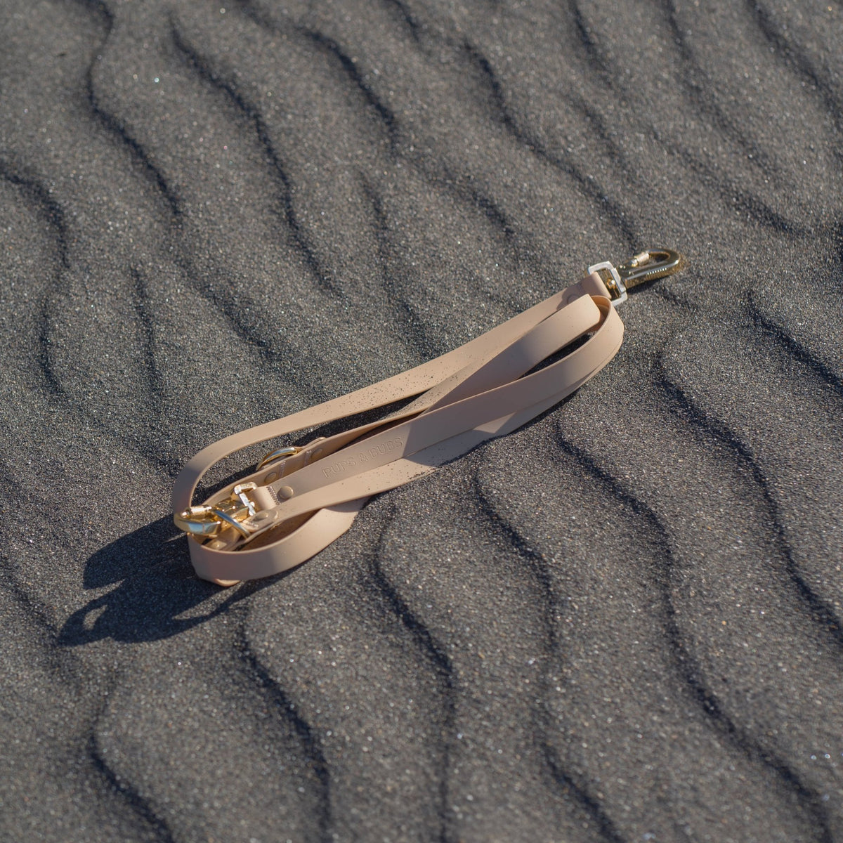 LEASHES